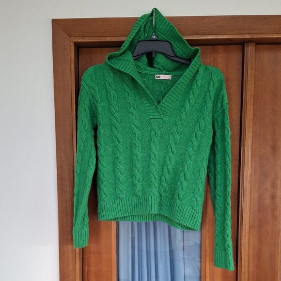 SO Sweaters - SO Green Cable Knit Hoodie Sweater Women's/Junior's XS